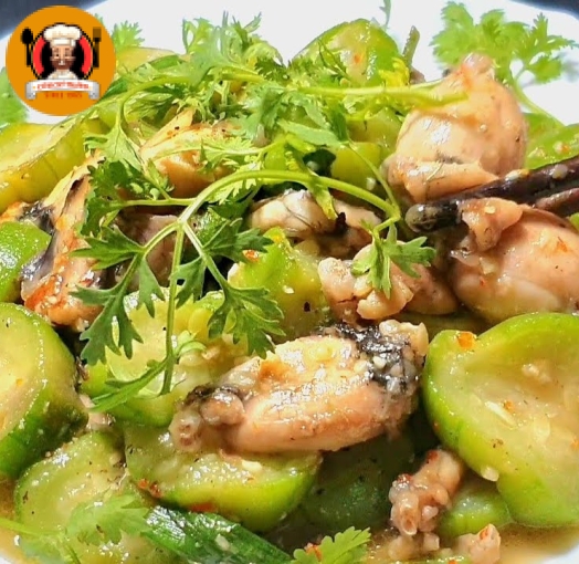 Ếch xào mướp